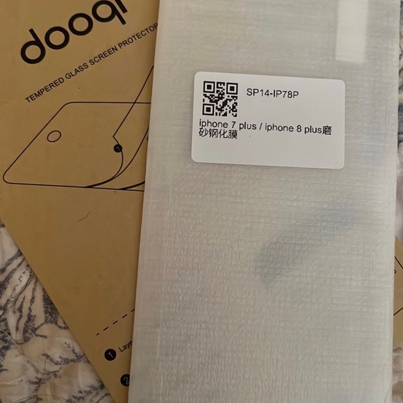 (3) THREE Screen Protectors iPhone 7 PLUS / 8 PLUS - Picture 2 of 7